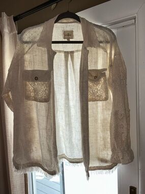 Umgee Cream Crochet Pocket Button-Up Shirt Jacket. Size medium.